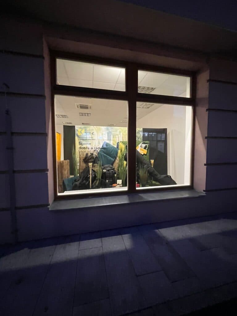 Aranžování výstavní expozice