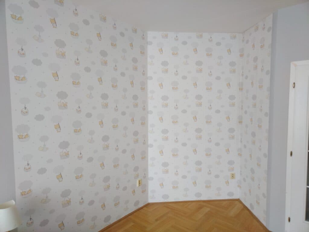 Detailní přelepení rohu tapetou